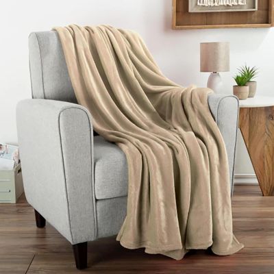 Super Soft Beige Fleece Throw - Warm Thermal Sofa Blanket